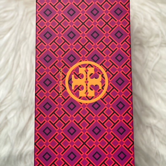 Claire Black Patent Leather w/ Gold Emblem - Picture 9 of 10